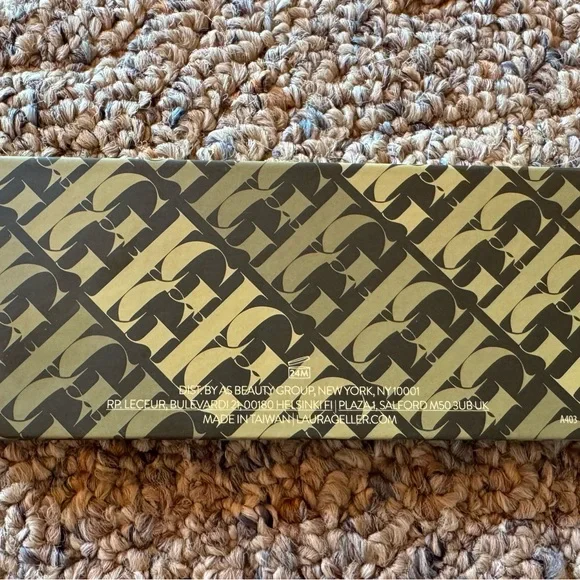 Laura Geller The Delectables Baked Eyeshadow Palette - Picture 2 of 6